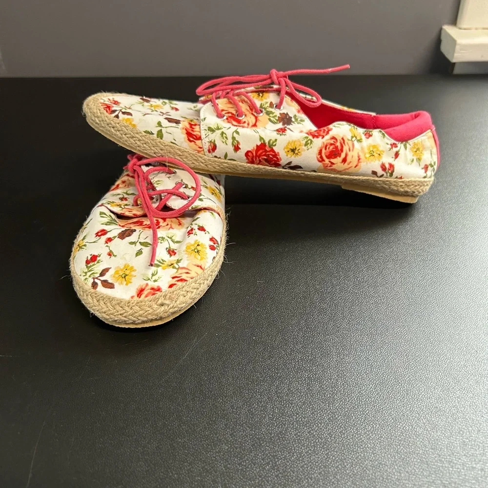 Sophie Sue Women's 10 Floral‎ Espadrille Sneakers Canvas Lightweight Cottagecore